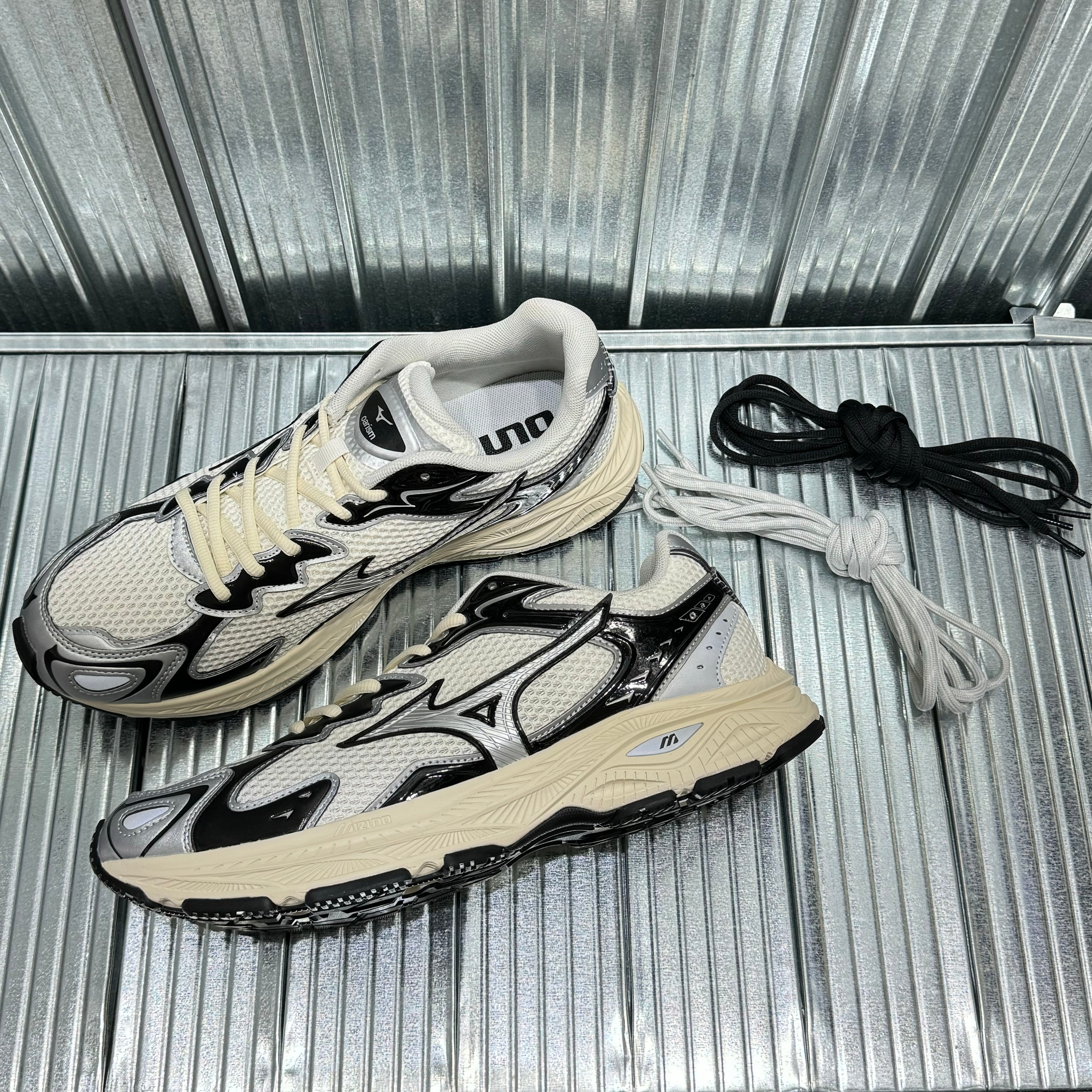 Oarism x Mizuno Racer S