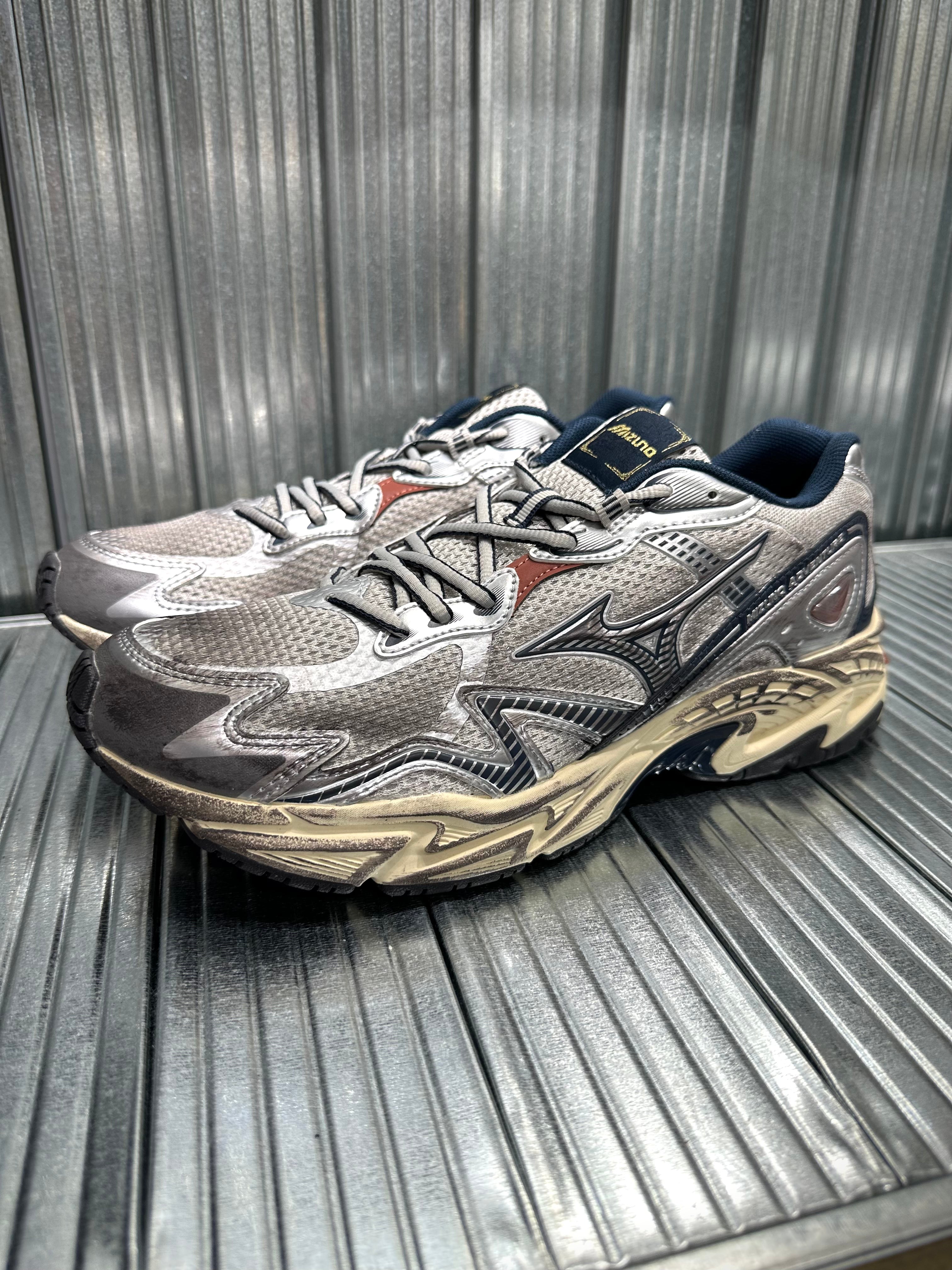 Mizuno Adventure - Silver Navy D1GH230106